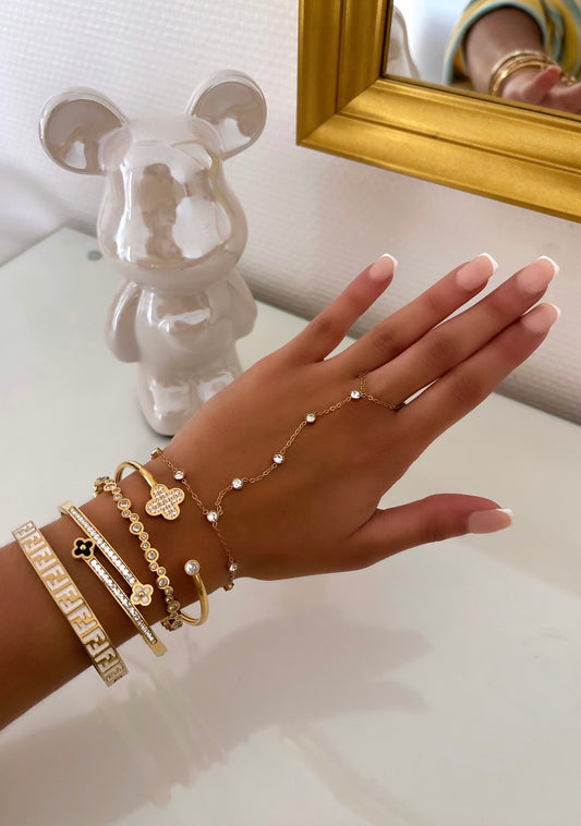 Bijoux de main Bee